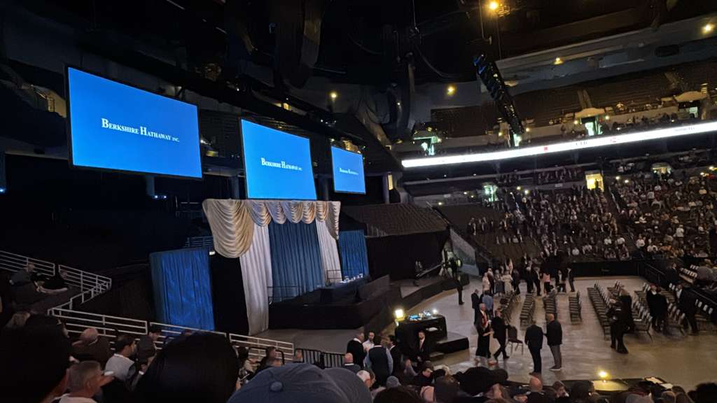 Berkshire Hathaway annual meeting arena
